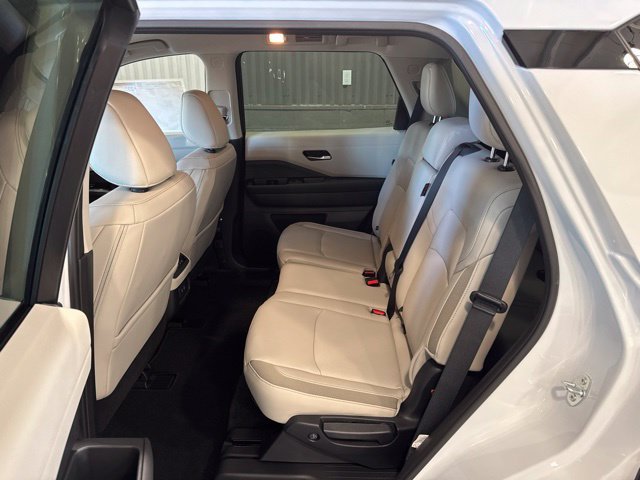 New 2026 Nissan Pathfinder SL AWD/4WD image 12