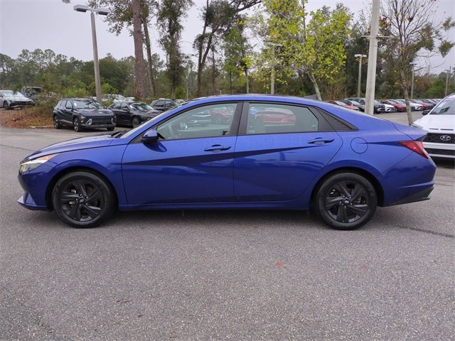 Certified 2022 Hyundai Elantra SEL w/ Preferred Accessory Package image 8