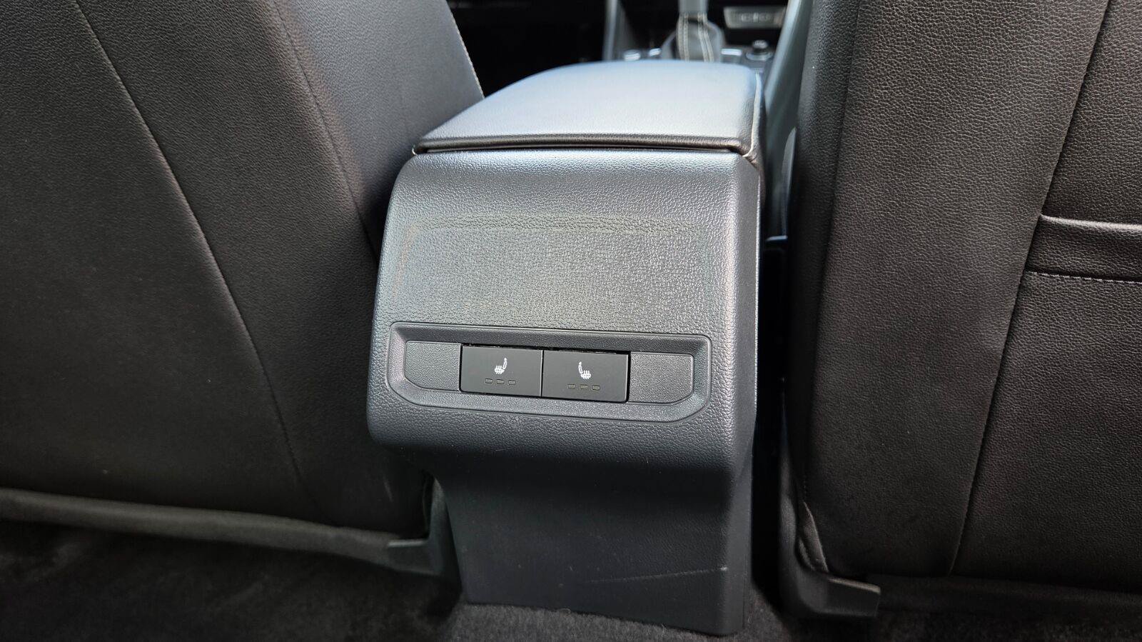Certified 2023 Volkswagen Jetta SEL FWD image 58