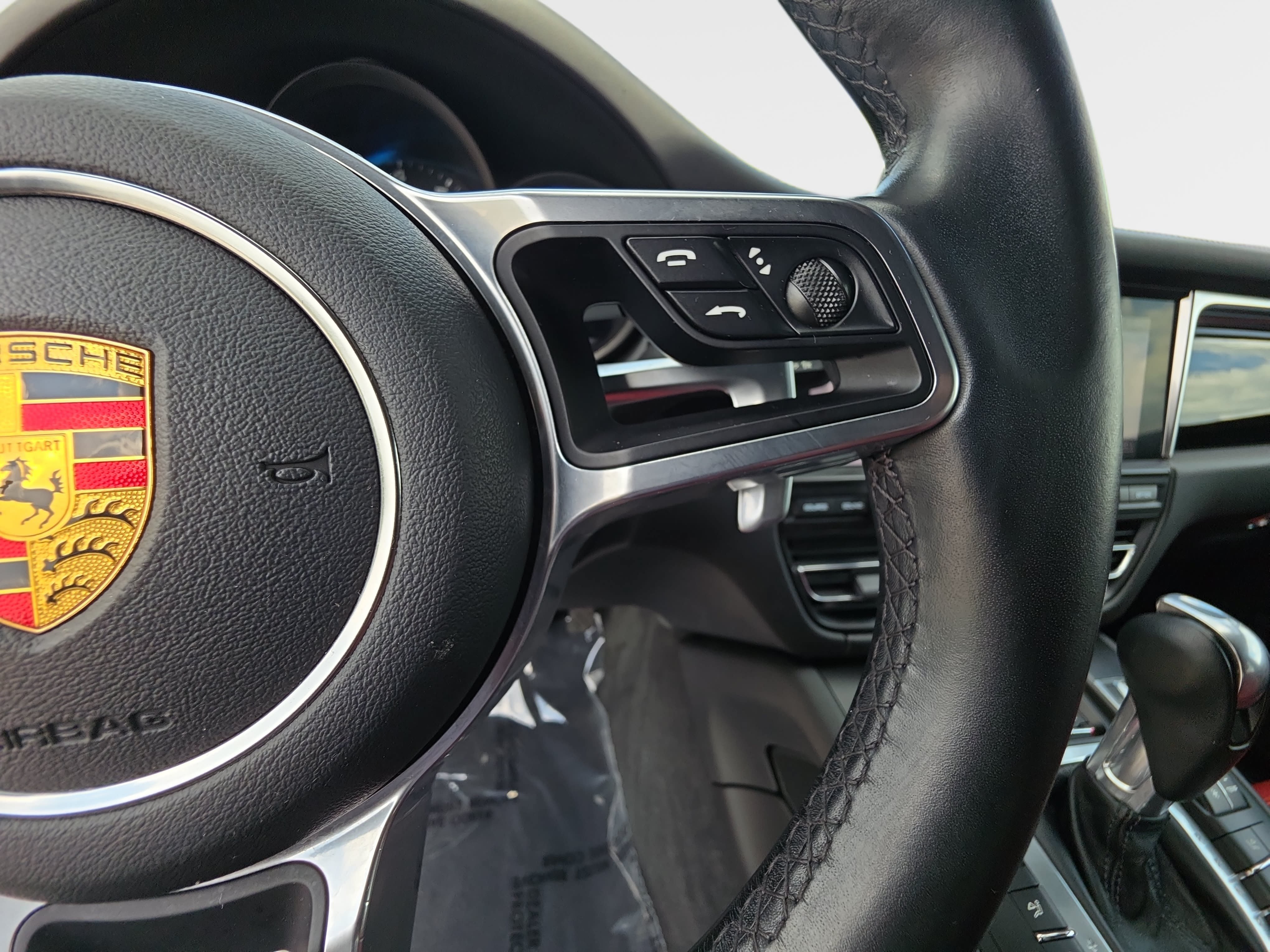 Used 2021 Porsche Macan AWD/4WD image 17