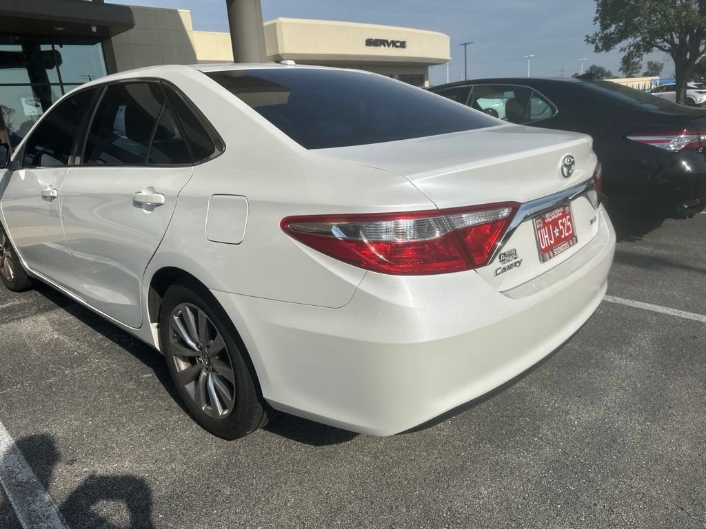 Used 2016 Toyota Camry XLE FWD image 3