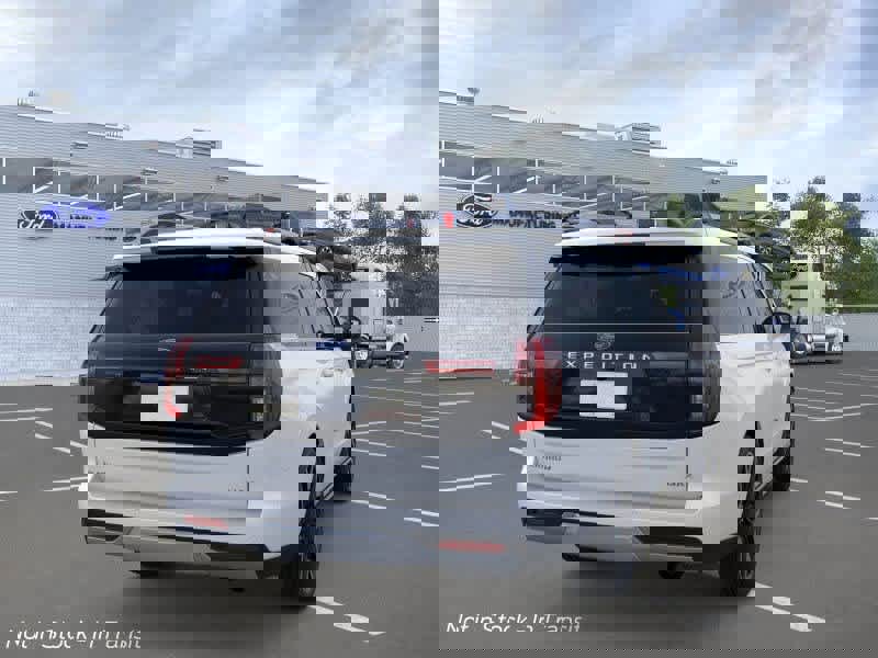 New 2026 Ford Expedition Max Platinum image 8