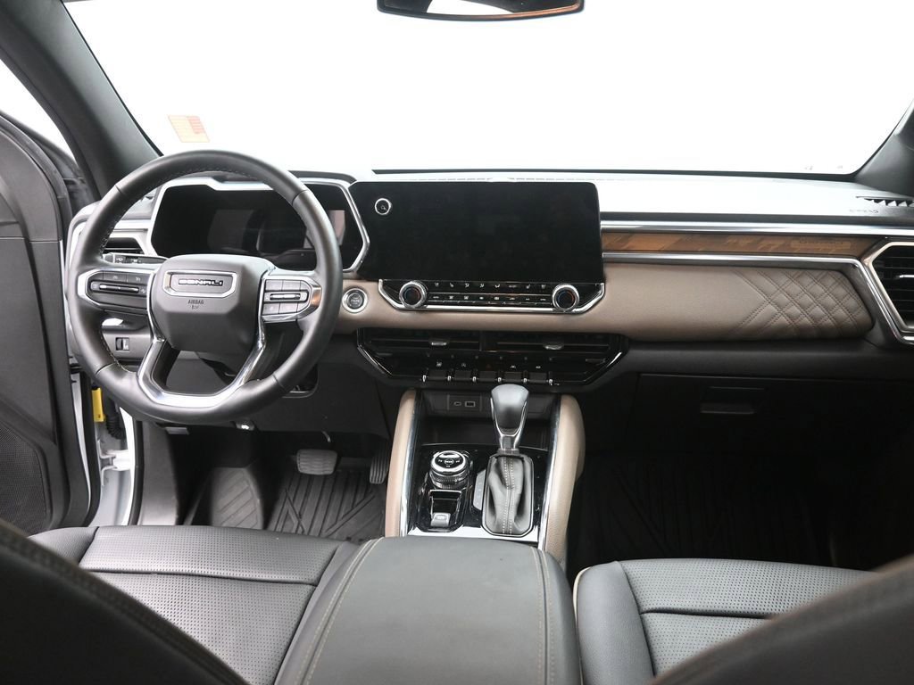 Used 2024 GMC Canyon Denali image 25
