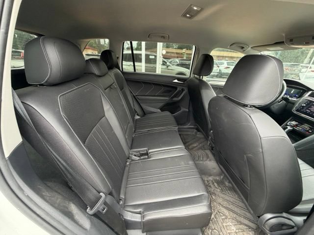 Used 2023 Volkswagen Tiguan SE AWD/4WD image 16