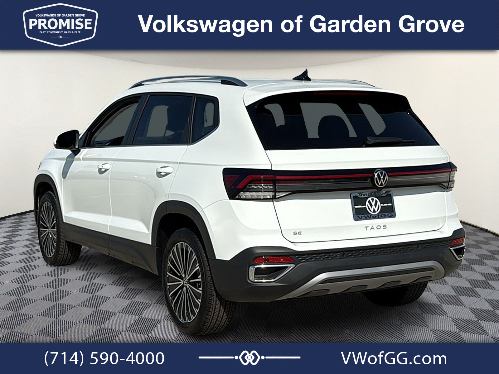 New 2027 Volkswagen Taos SE FWD image 6