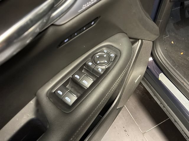 Certified 2025 Cadillac XT6 Premium Luxury AWD/4WD image 11