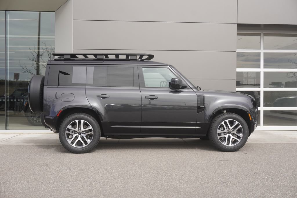 New 2026 Land Rover Defender 110 X-Dynamic SE image 7