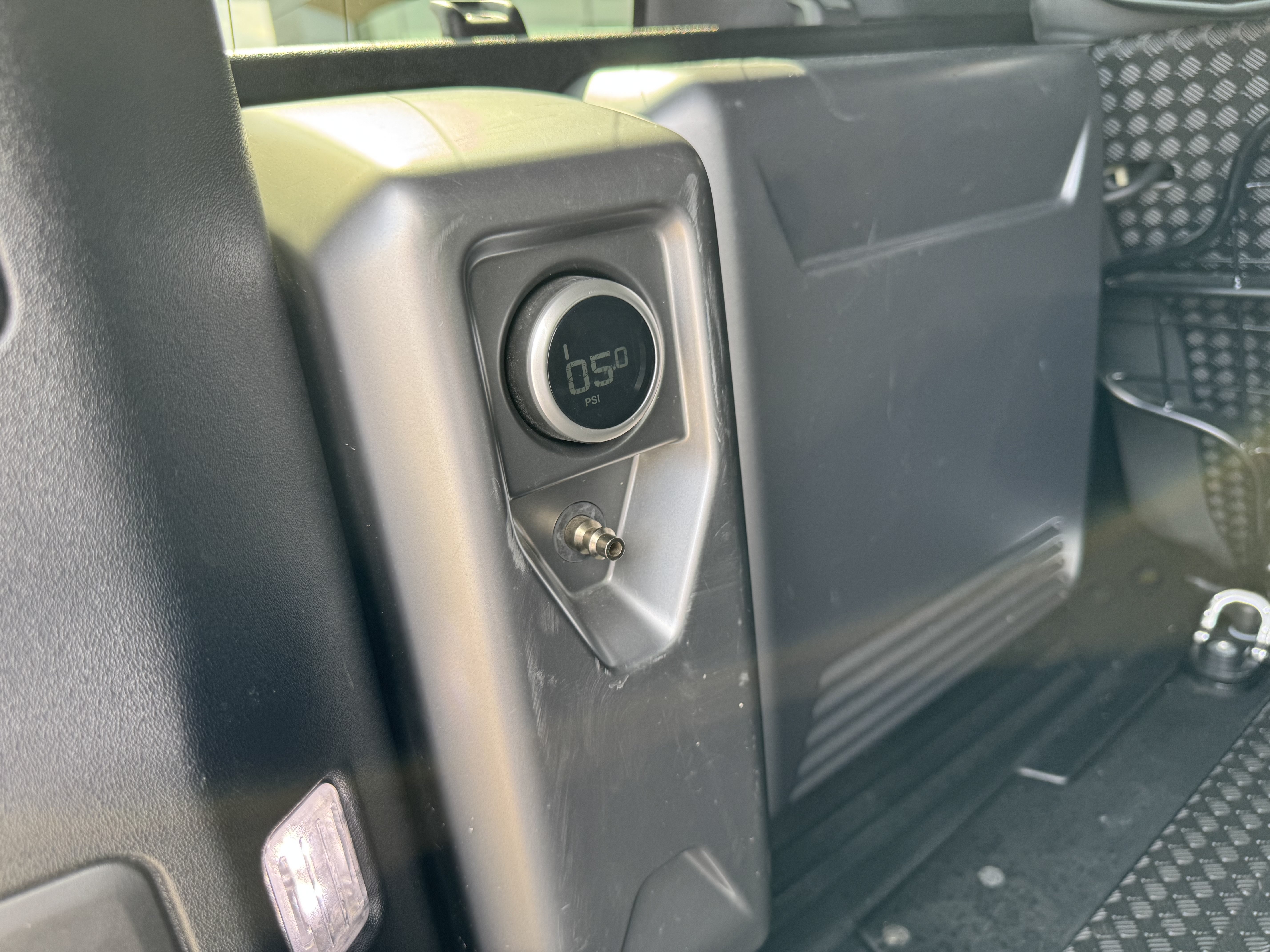Certified 2023 Land Rover Defender 110 Carpathian Edition AWD/4WD image 33