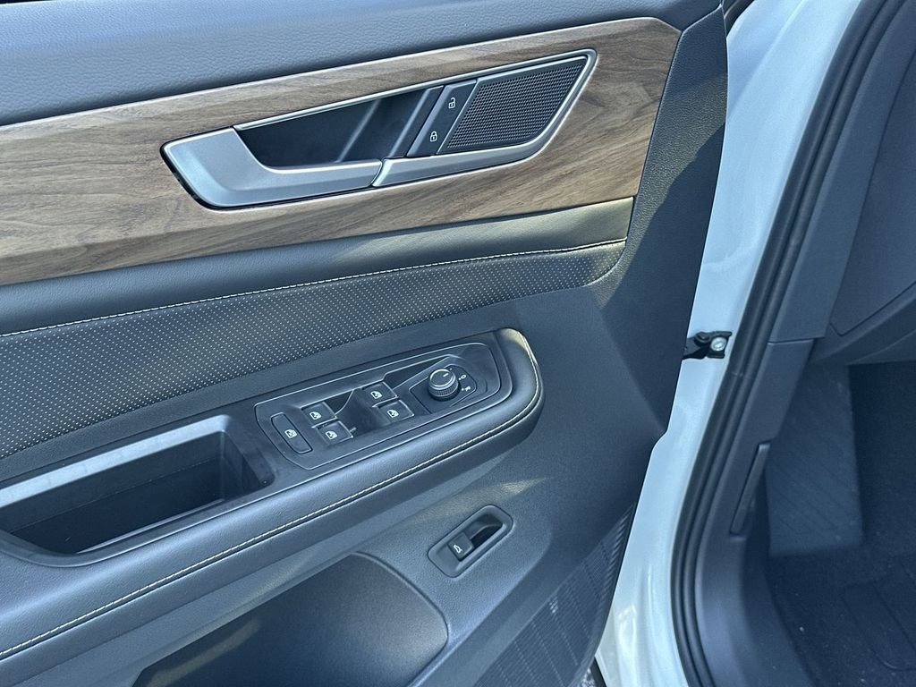 New 2026 Volkswagen Atlas SE image 13