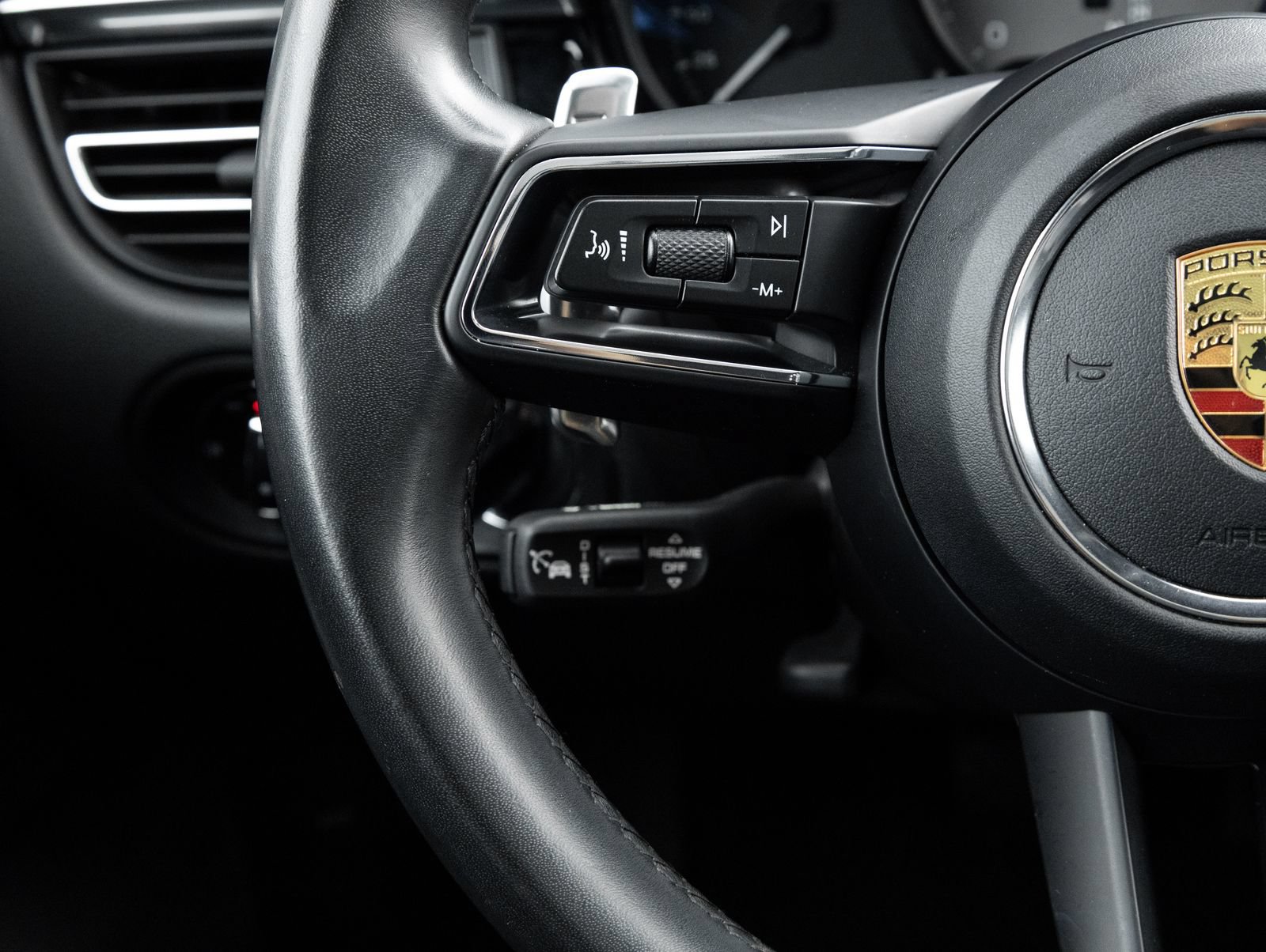 Certified 2023 Porsche Macan S AWD/4WD image 15