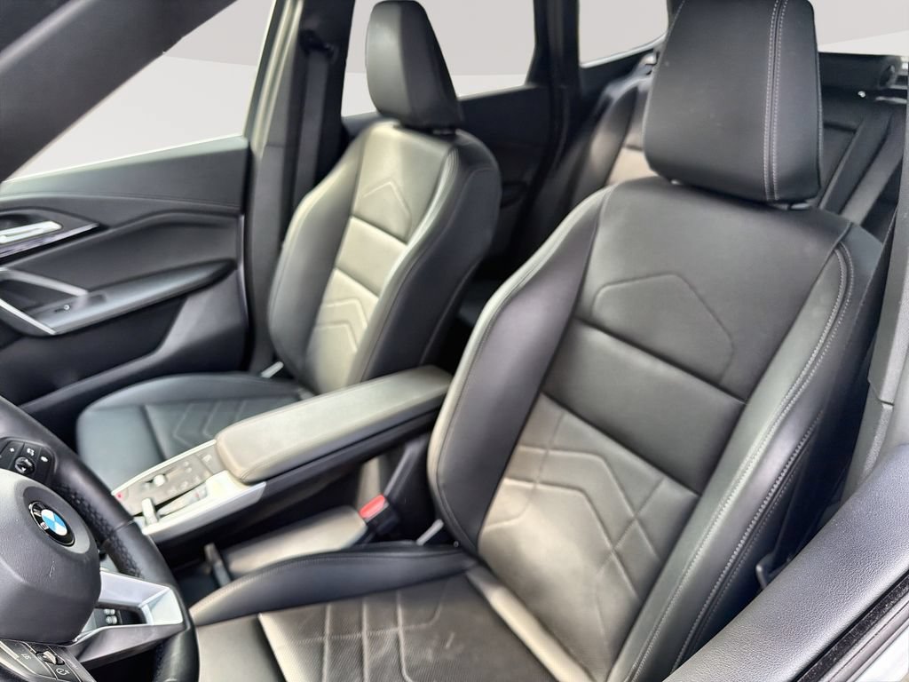 Used 2025 BMW X1 xDrive28i AWD/4WD image 13