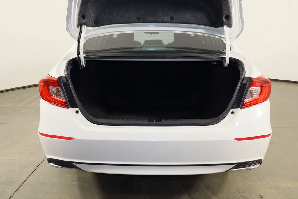 Used 2018 Honda Accord LX image 17