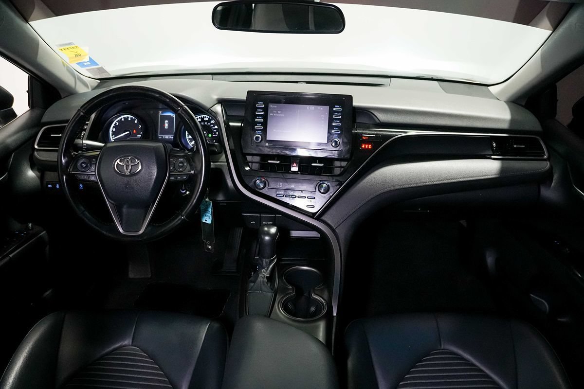 Used 2021 Toyota Camry SE FWD image 20