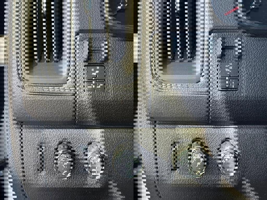 Certified 2022 GMC Canyon Denali image 14