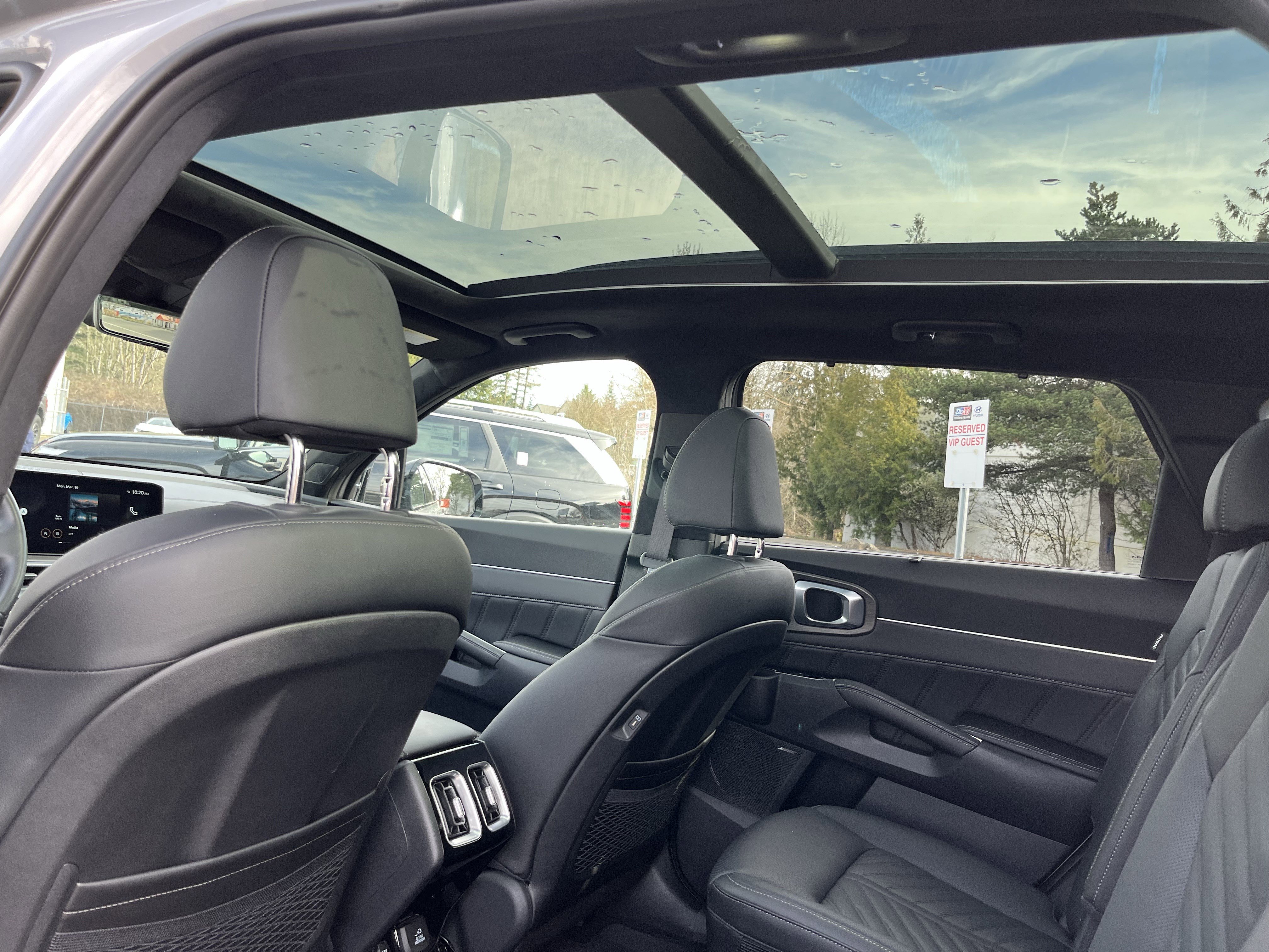 Used 2025 Kia Sorento SX Prestige image 15