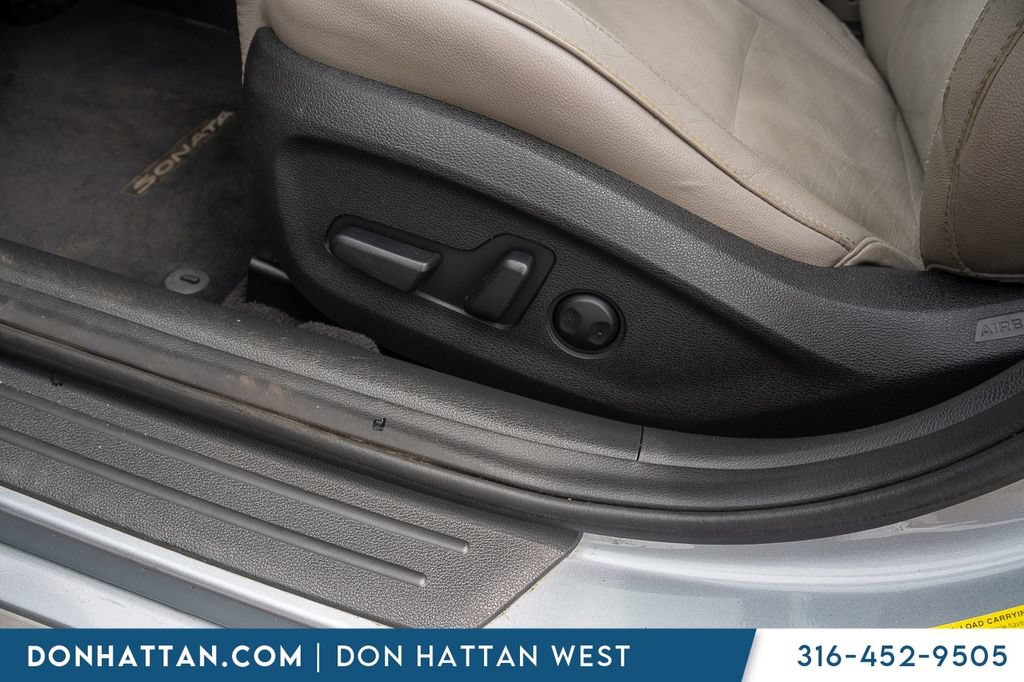 Used 2017 Hyundai Sonata Sport w/ Value Edition Package 02 FWD image 16