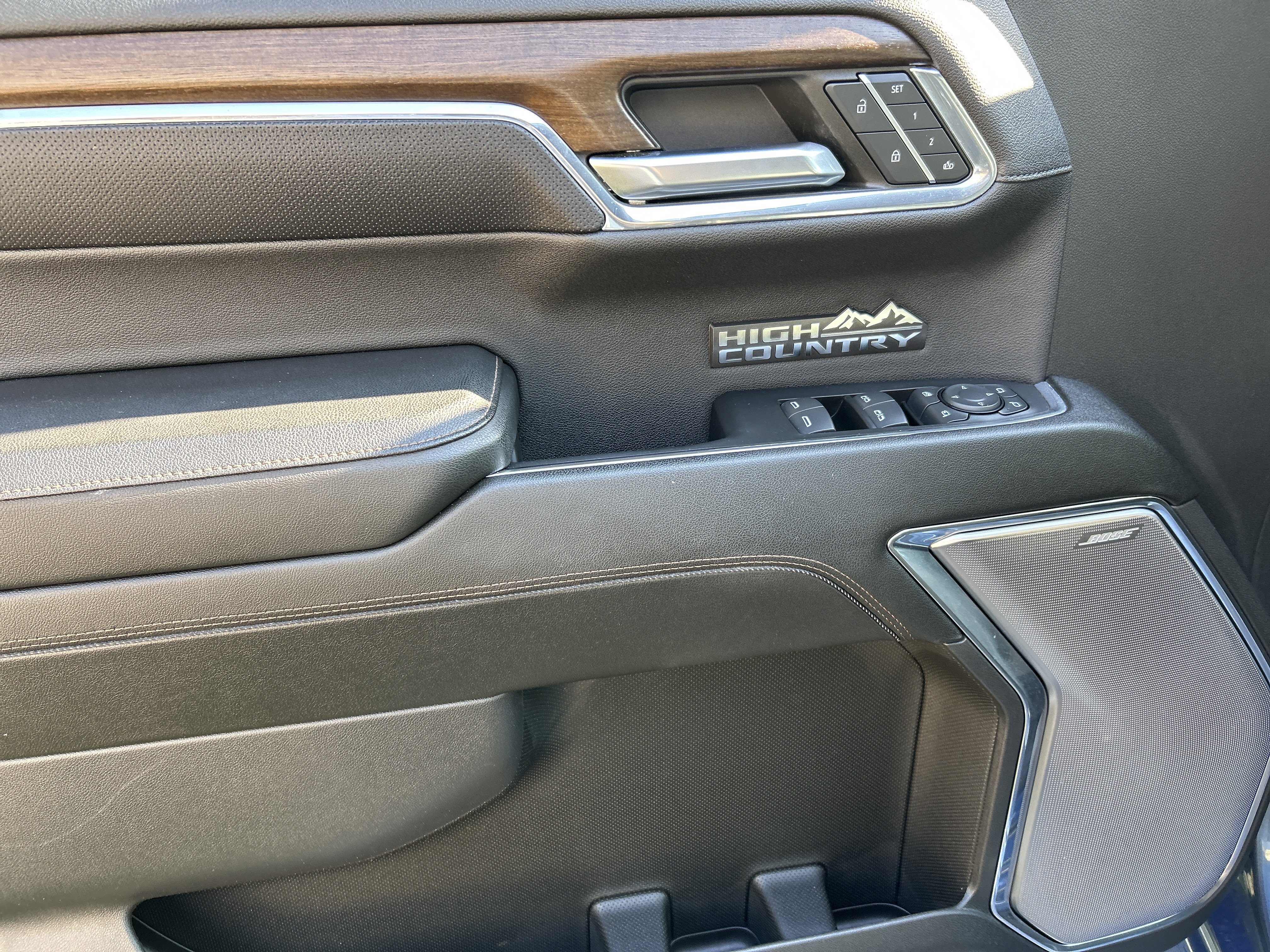 Used 2024 Chevrolet Silverado 1500 High Country w/ Z71 Off-Road Package image 18