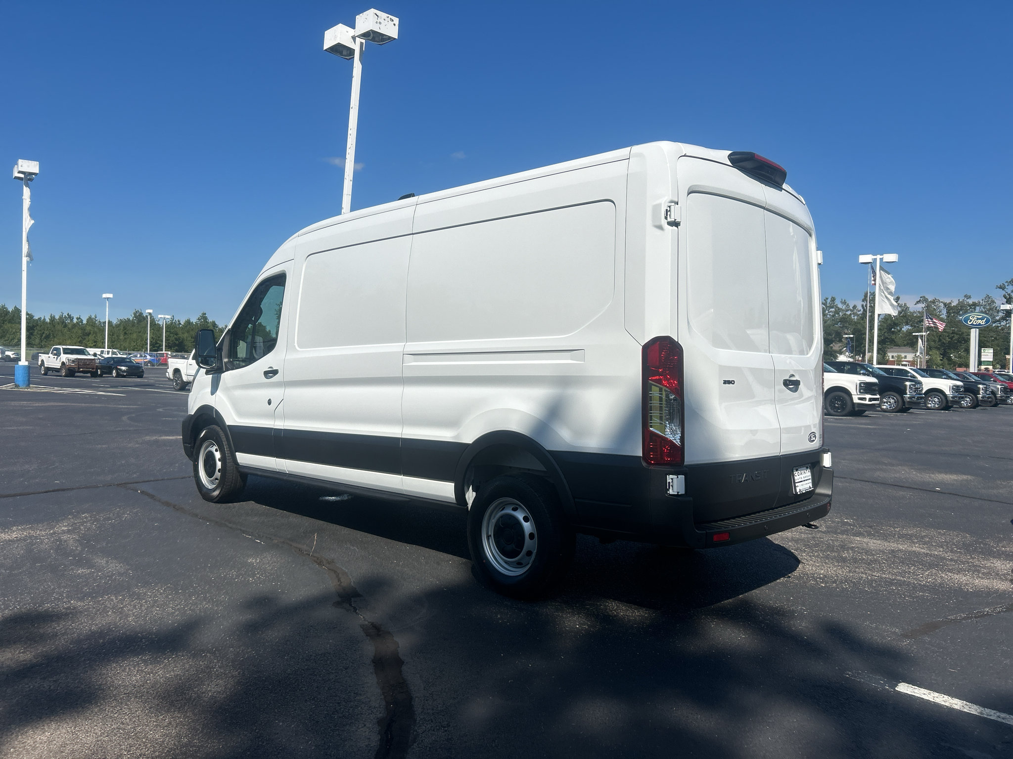 New 2027 Ford Transit 250 148 Medium Roof RWD image 10