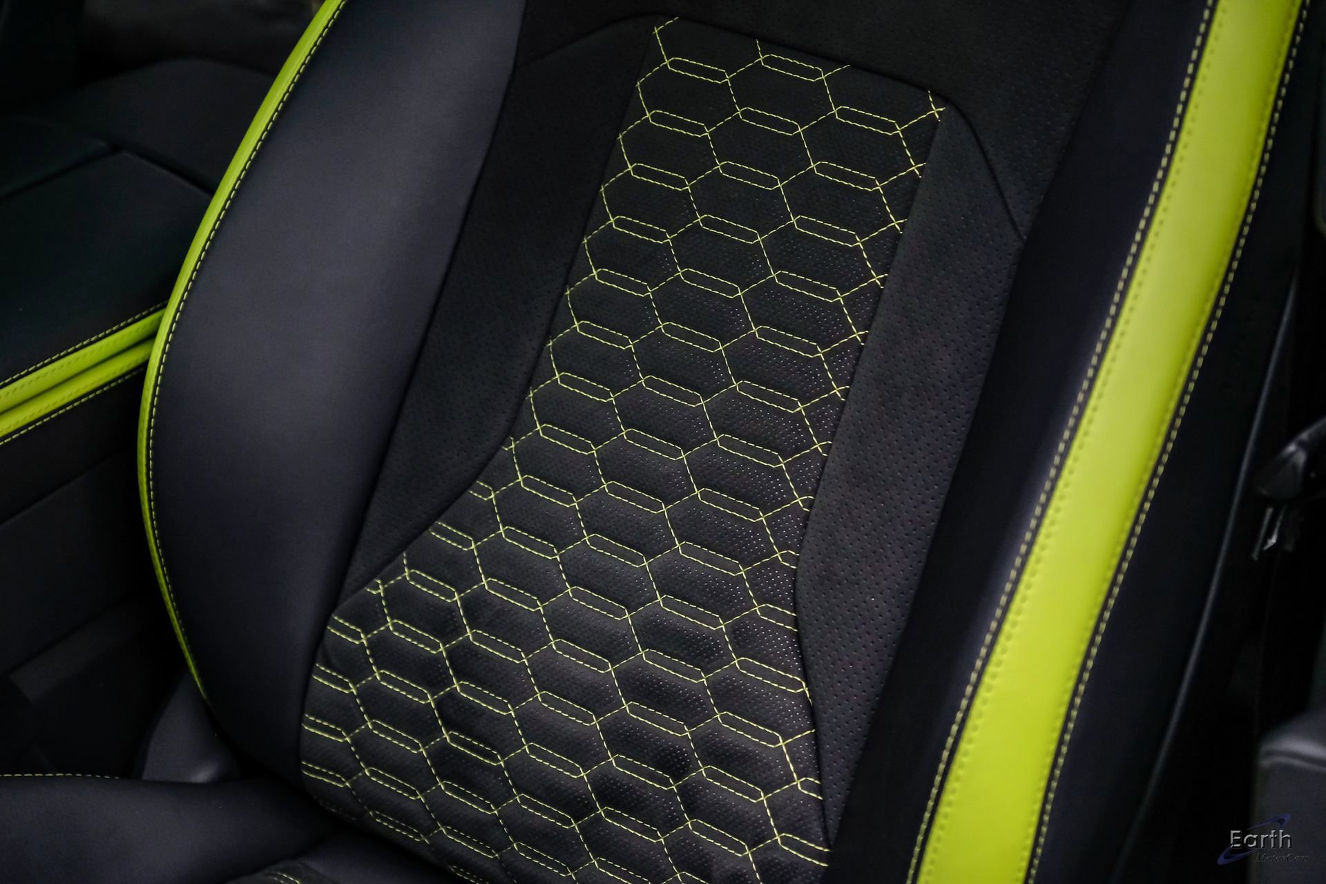 Used 2022 Lamborghini Urus AWD/4WD image 47