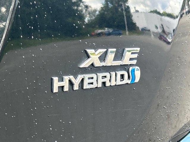 Used 2018 Toyota RAV4 XLE w/ Convenience Package AWD/4WD image 4