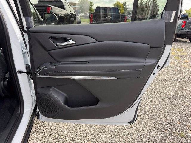 New 2027 Chevrolet Traverse LT w/ Driver Confidence Package FWD image 14