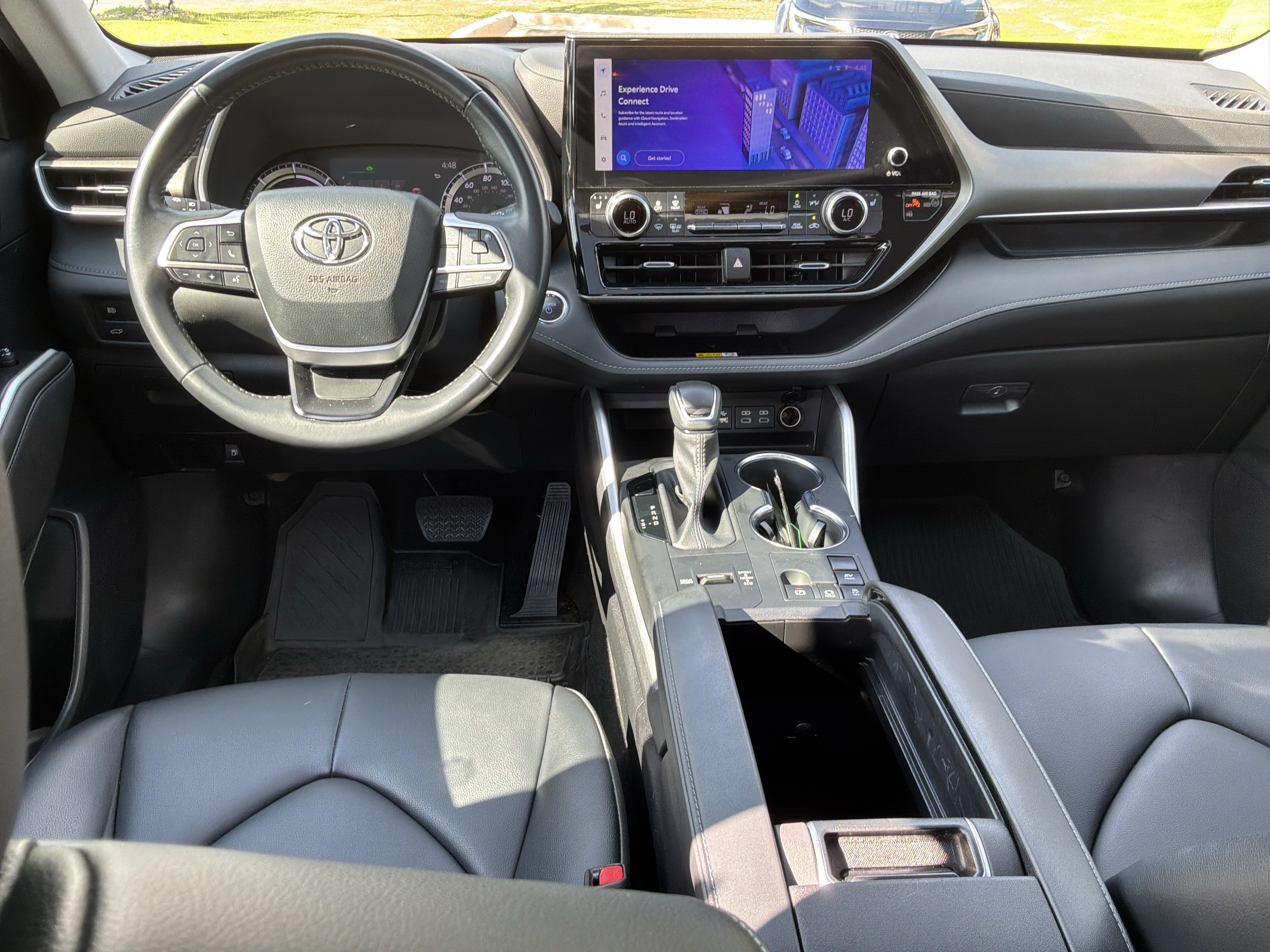 Used 2023 Toyota Highlander XLE FWD image 29