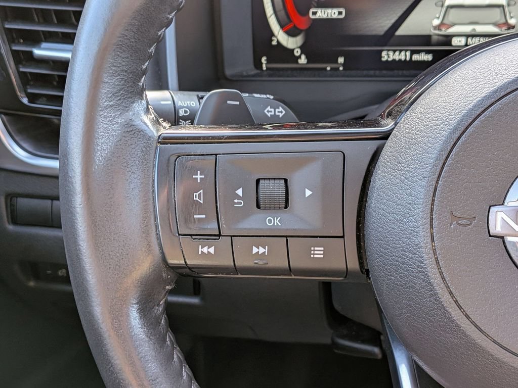 Certified 2022 Nissan Rogue Platinum w/ Head-Up Display Package AWD/4WD image 16