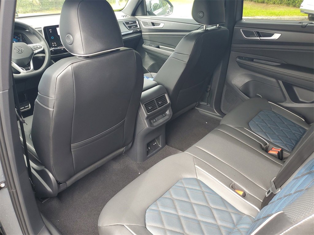 New 2026 Volkswagen Atlas Cross Sport SEL Premium R-Line image 12