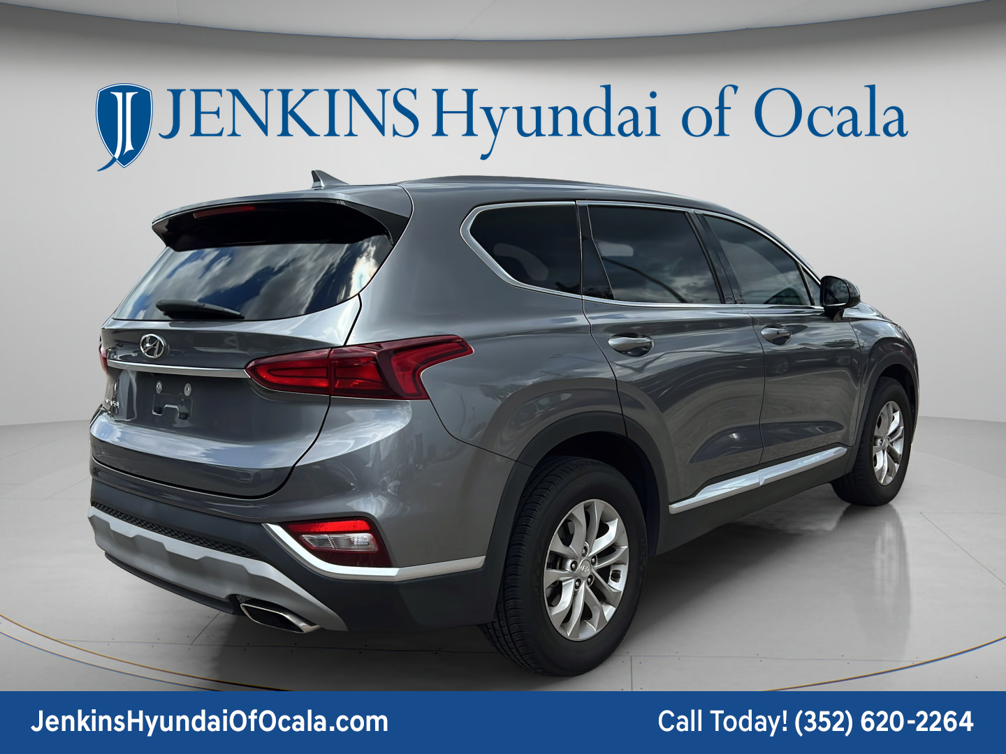 Used 2019 Hyundai Santa Fe SEL FWD image 3