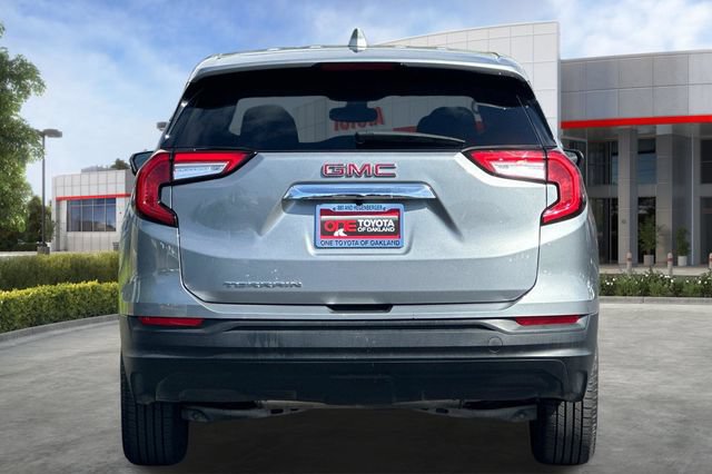 Used 2024 GMC Terrain SLE FWD image 5