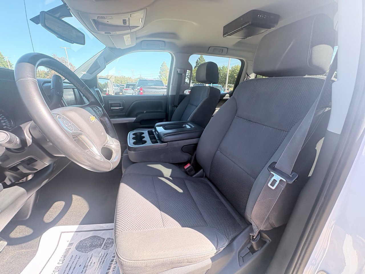 Used 2017 Chevrolet Silverado 1500 LT w/ All Star Edition AWD/4WD image 6