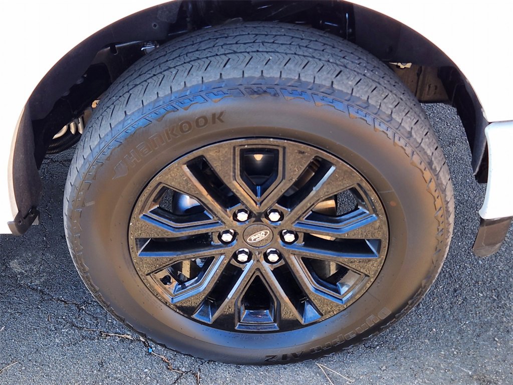 Used 2025 Ford F150 Lariat w/ Equipment Group 501A Mid image 16