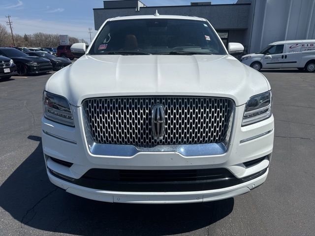 Used 2021 Lincoln Navigator Reserve image 3