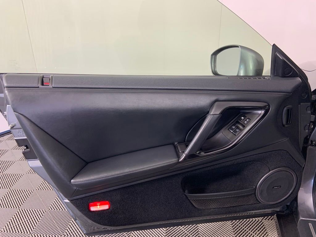 Used 2013 Nissan GT-R Premium image 12
