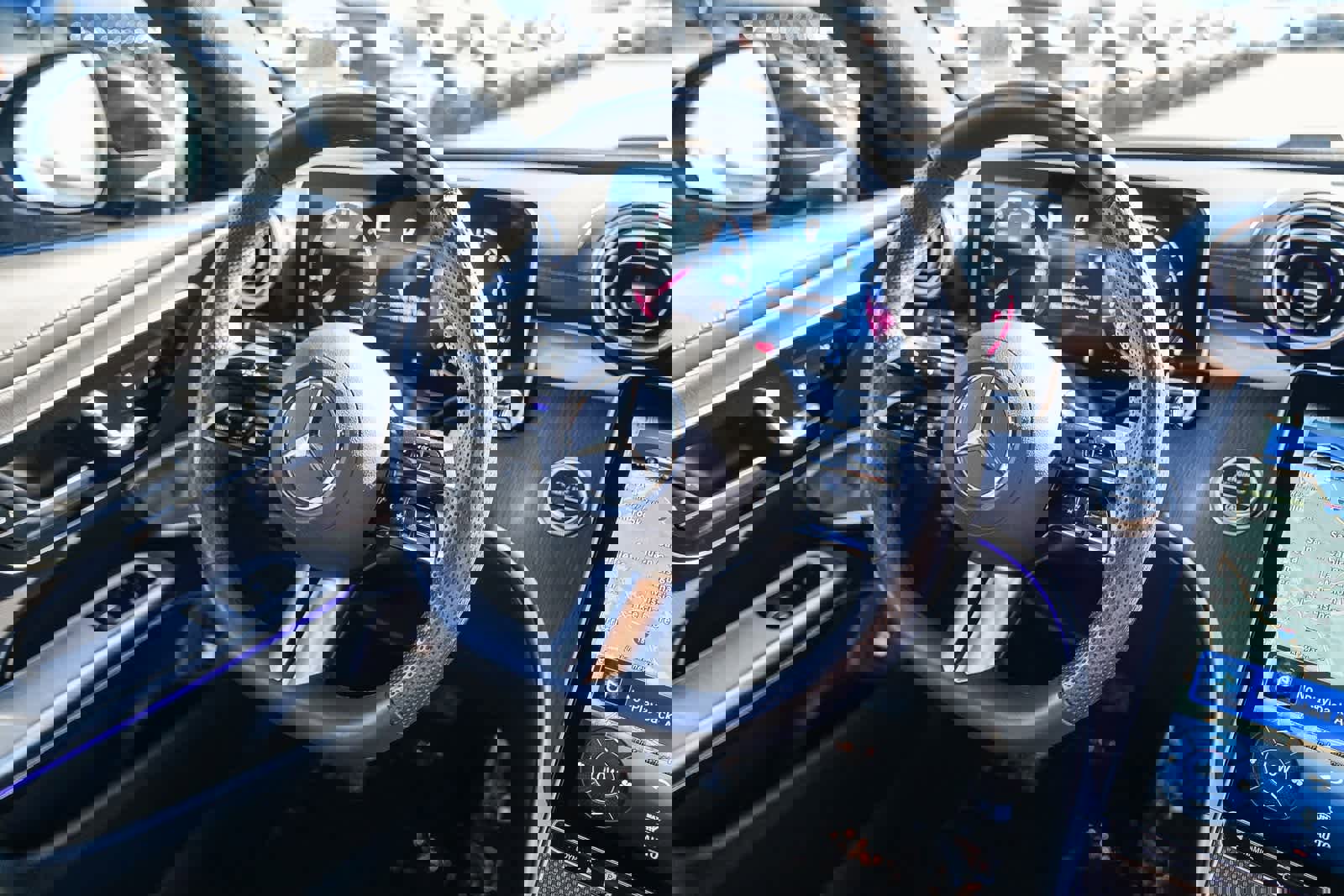 Used 2025 Mercedes-Benz CLE 300 4MATIC Coupe image 14