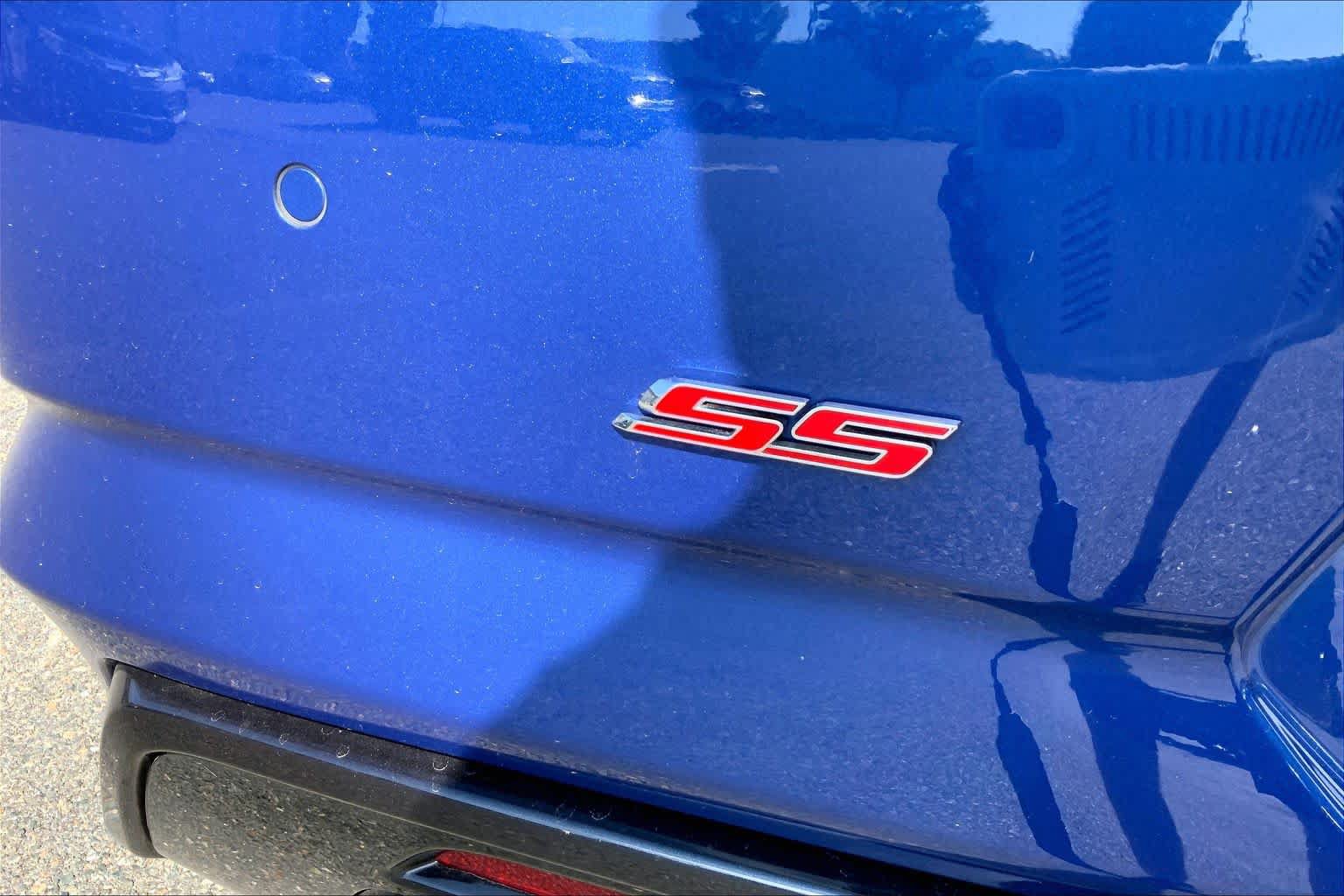 Used 2023 Chevrolet Camaro SS w/ Design Package 2 RWD image 10