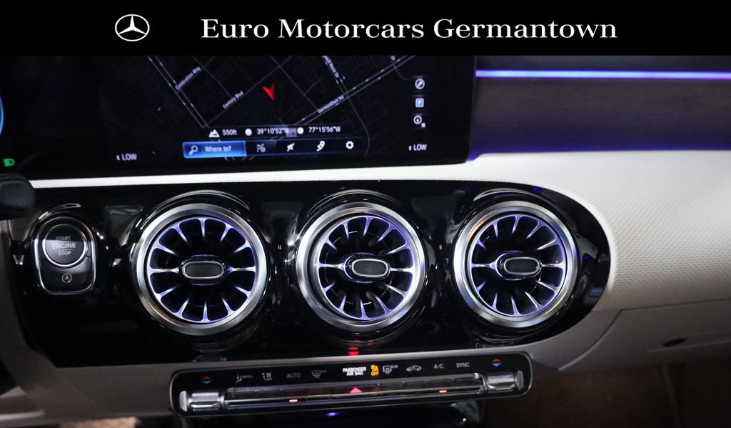 Used 2023 Mercedes-Benz CLA 250 4MATIC image 36