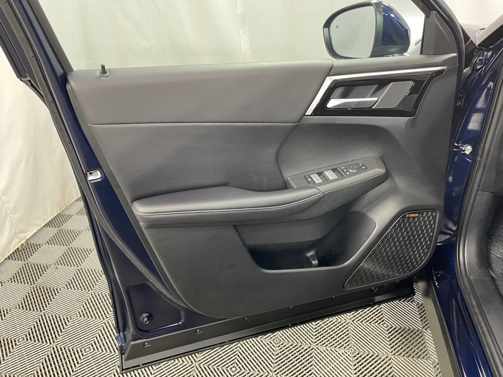 New 2025 Mitsubishi Outlander SE image 23