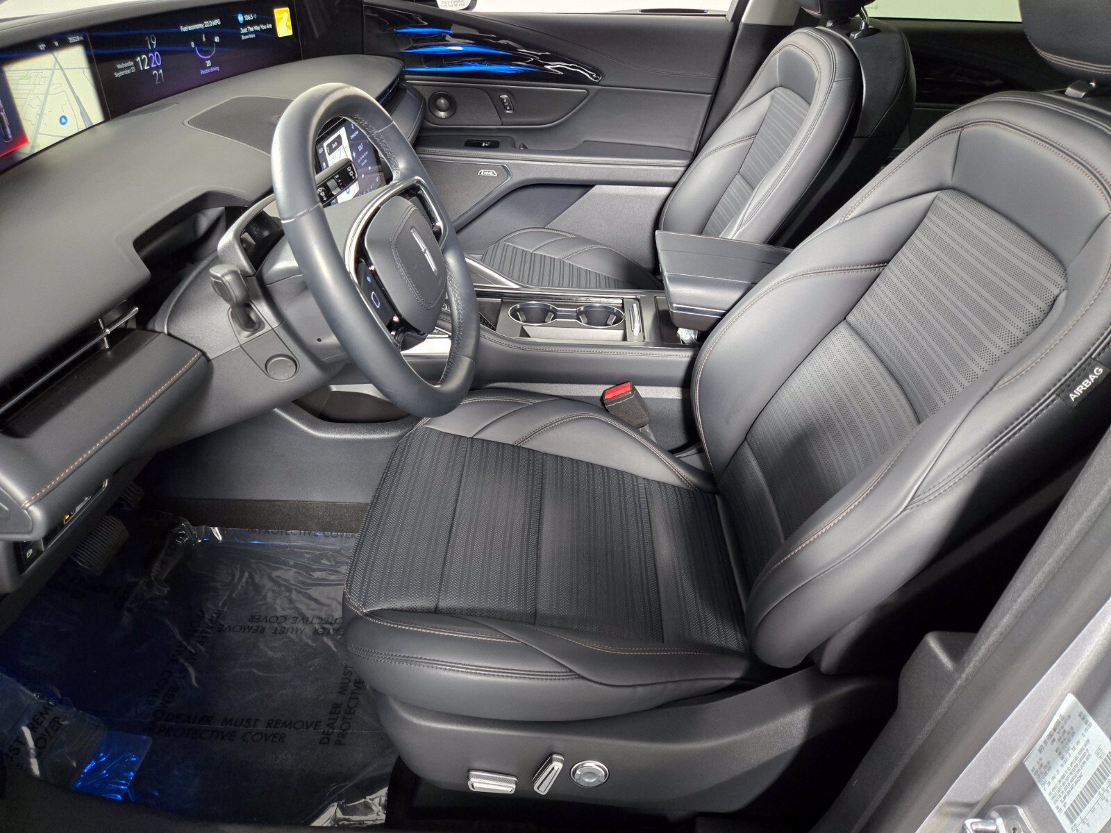 New 2026 Lincoln Nautilus Reserve w/ Jet Appearance Package AWD/4WD image 13