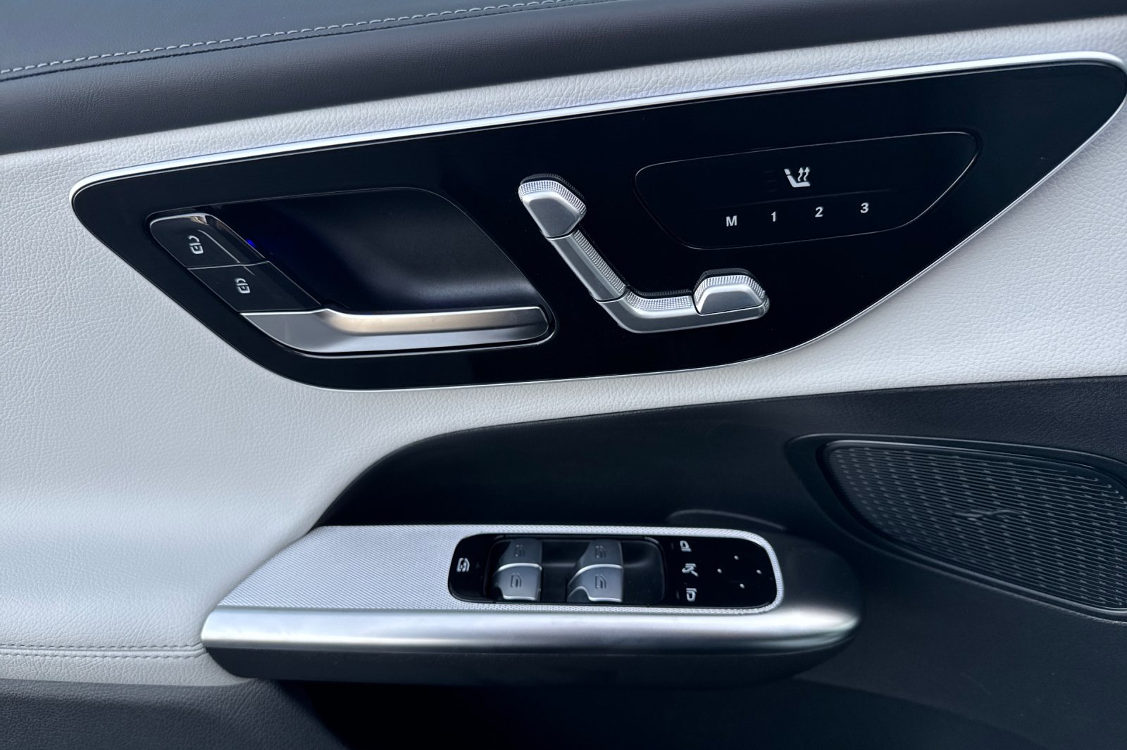 New 2026 Mercedes-Benz GLC 300 4MATIC image 11