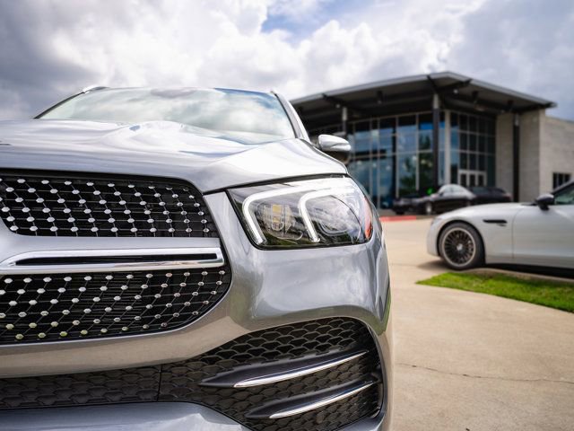 Used 2022 Mercedes-Benz GLE 350 4MATIC image 4