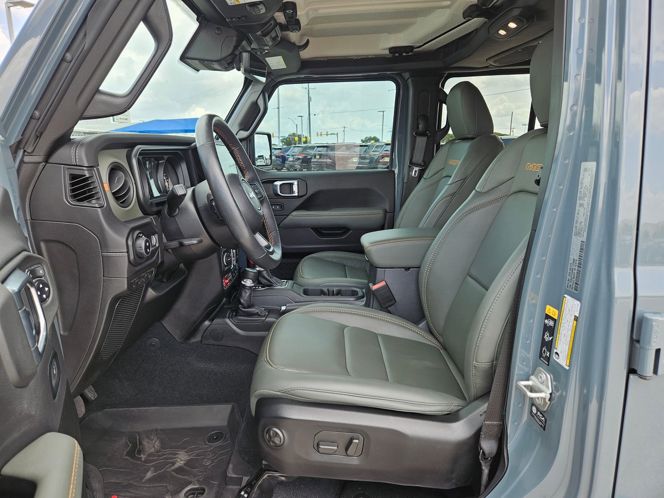 Certified 2024 Jeep Gladiator Mojave w/ Technology Group image 9