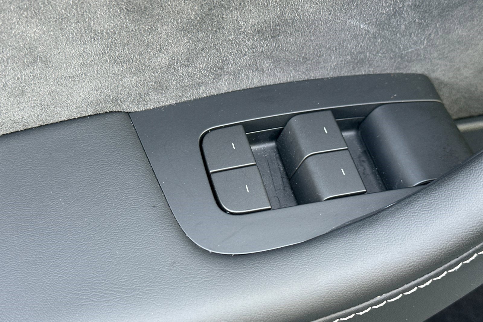 Used 2023 Tesla Model Y Performance image 13