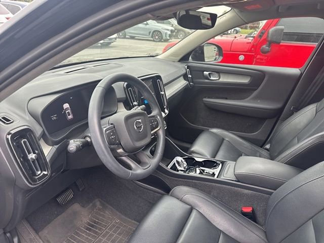 Used 2024 Volvo XC40 B5 Plus w/ Climate Package AWD/4WD image 17