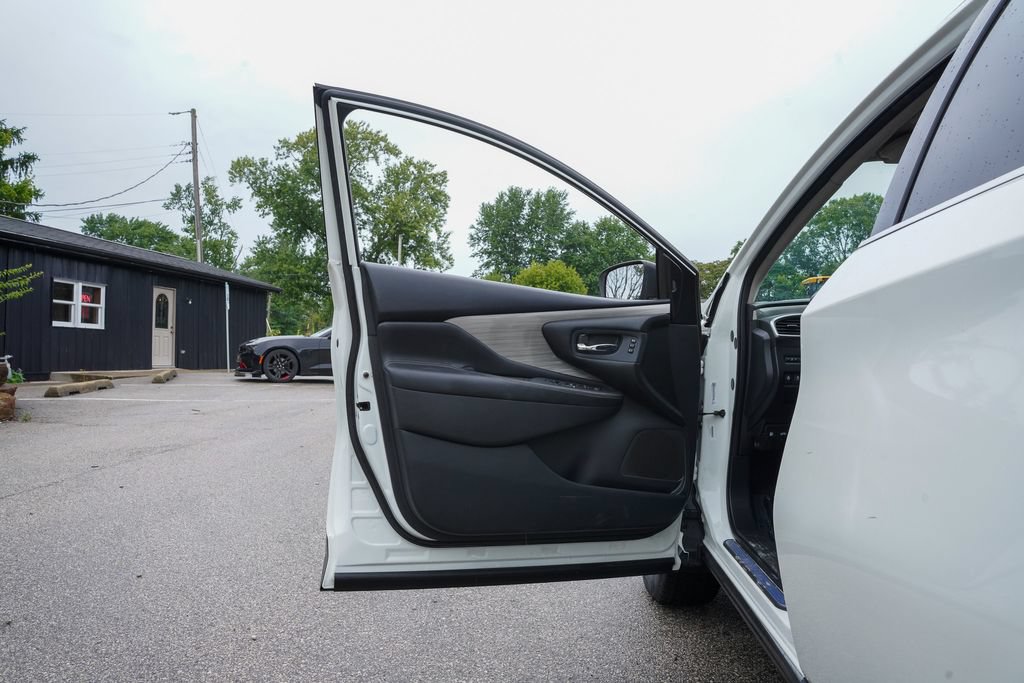 Used 2018 Nissan Murano SL w/ Moonroof Package AWD/4WD image 27