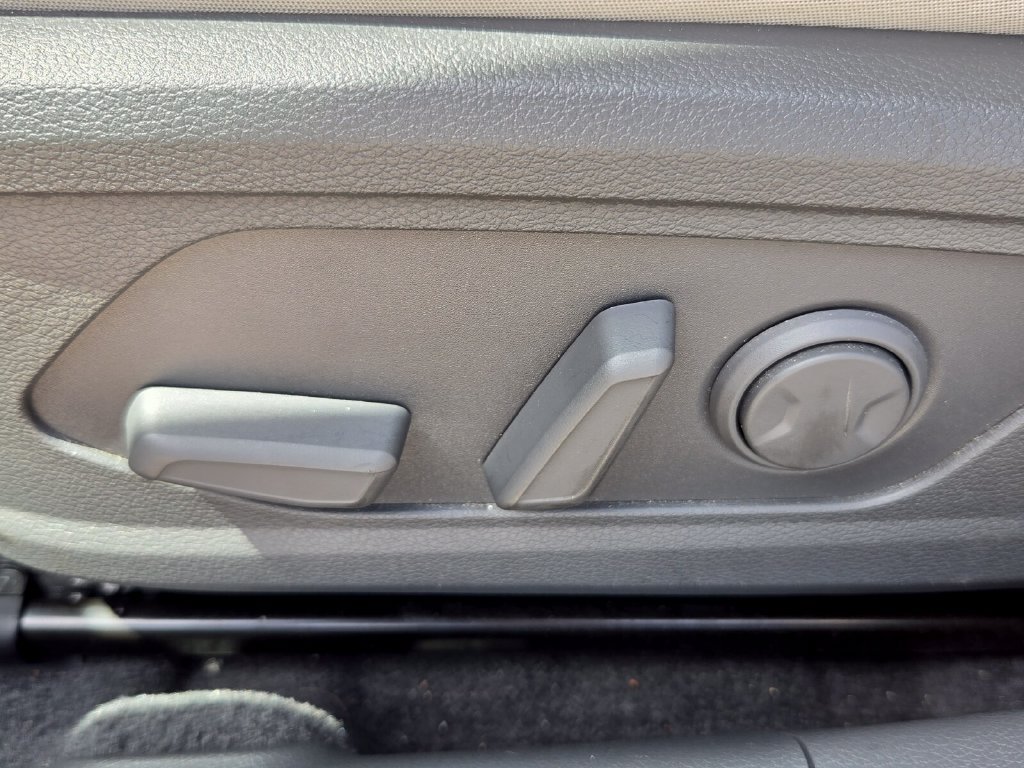 Used 2025 Hyundai Sonata SEL FWD image 12