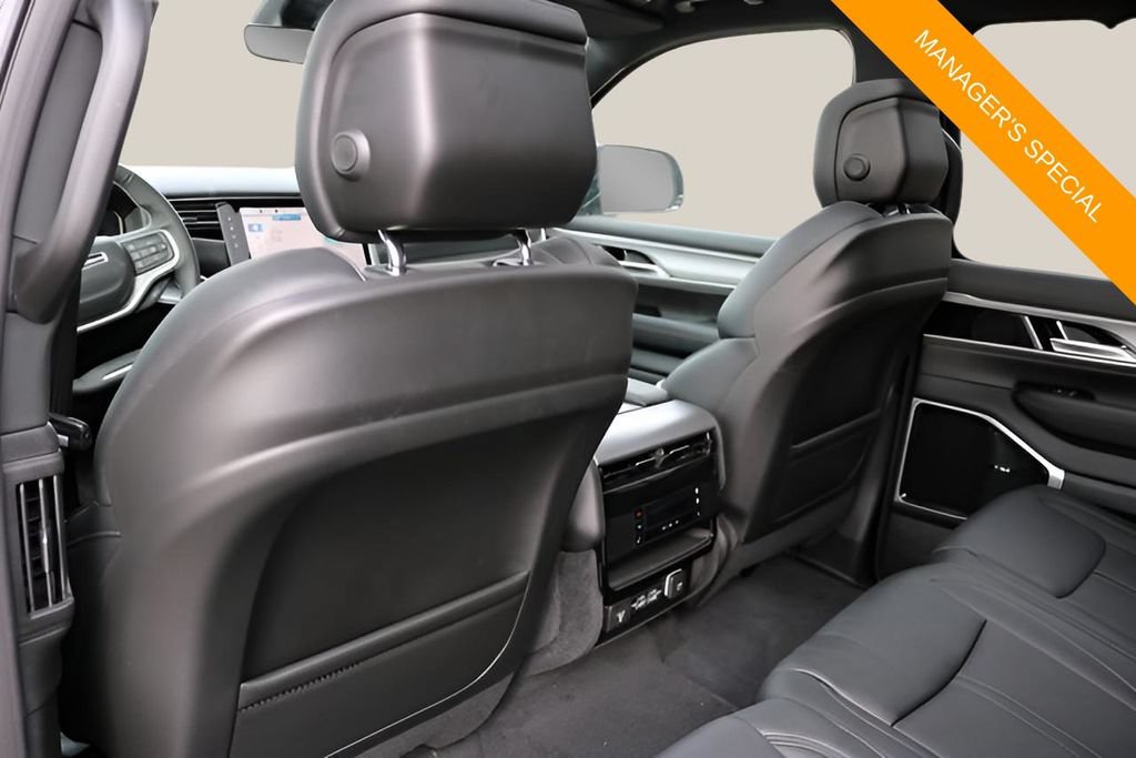 New 2026 Jeep Grand Wagoneer Limited AWD/4WD image 16