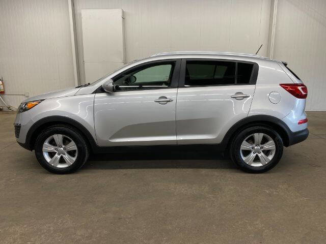 Used 2011 Kia Sportage LX w/ Convenience Pkg FWD image 2