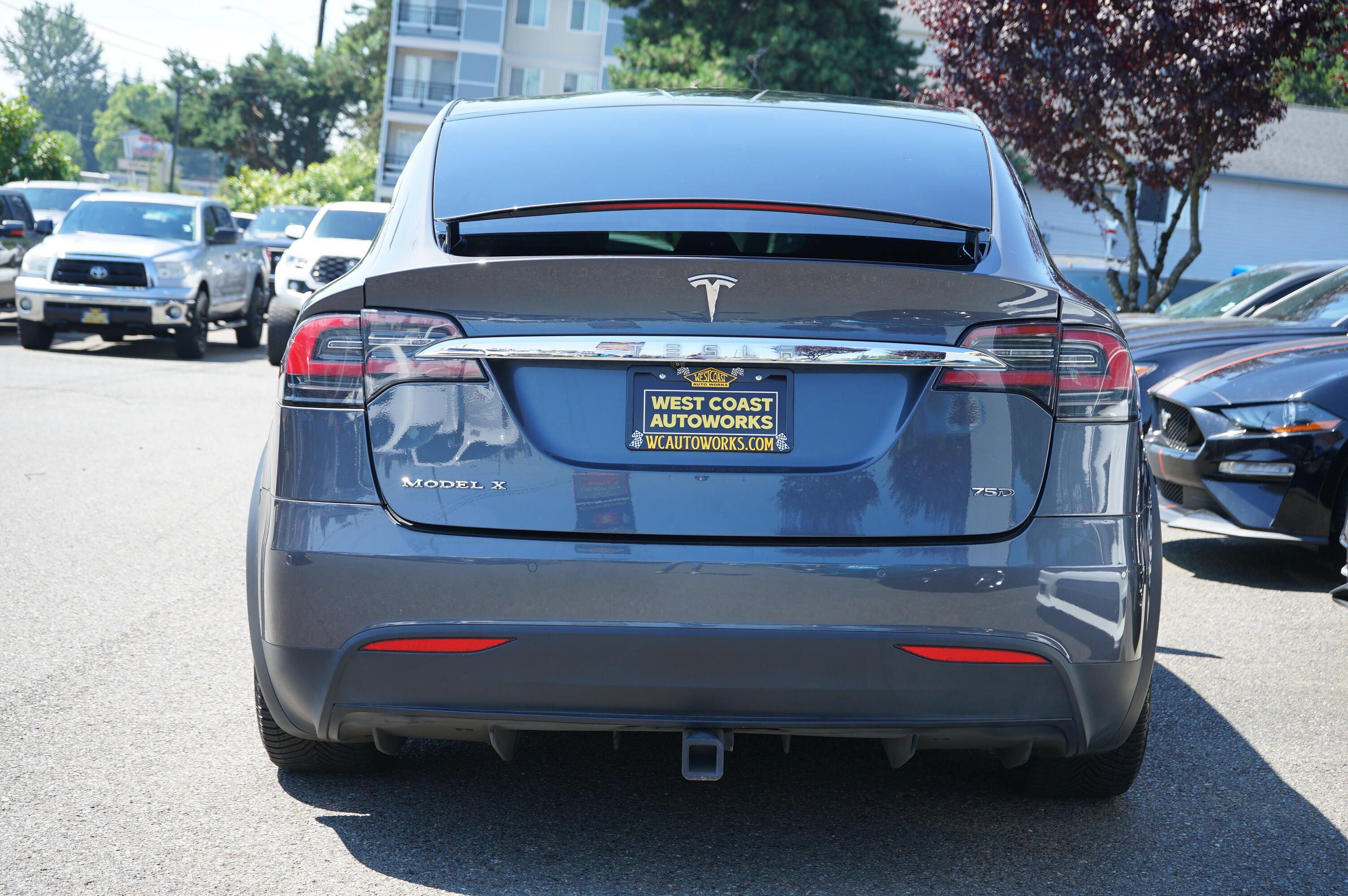 Used 2018 Tesla Model X 75D AWD/4WD image 4