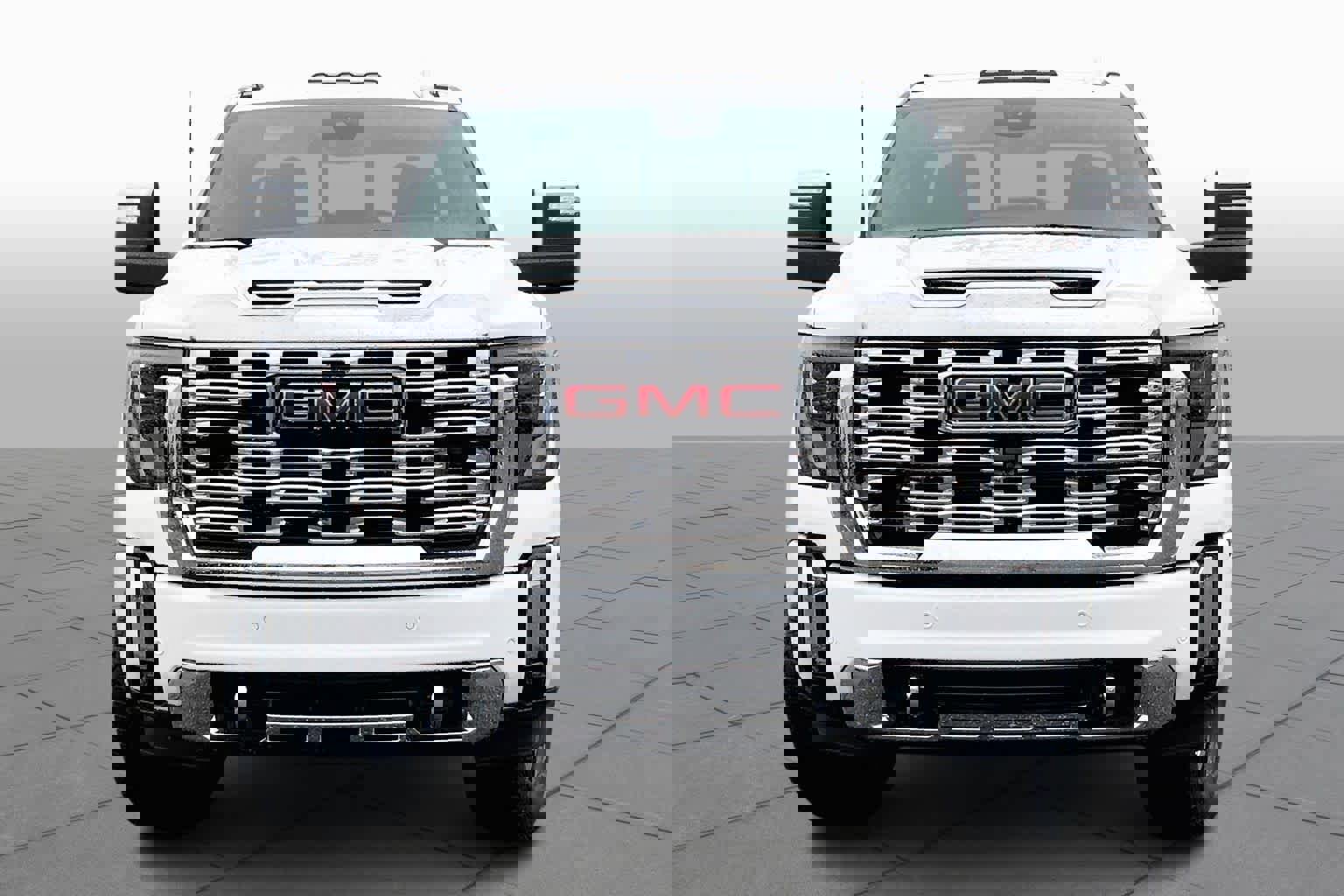 Used 2025 GMC Sierra 2500 Denali image 3